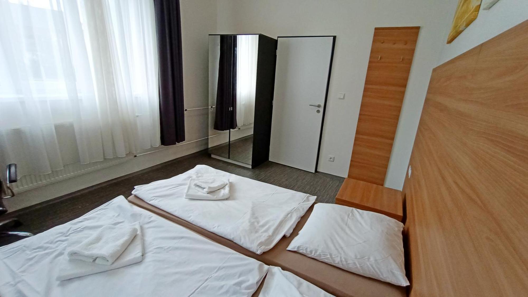 Apartments Gato Karlovy Vary Stara Role Экстерьер фото